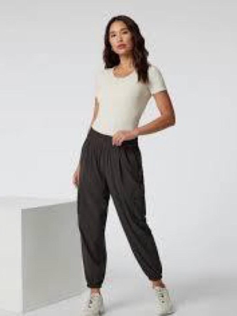 Vuori Charcoal Relaxed Track Joggers